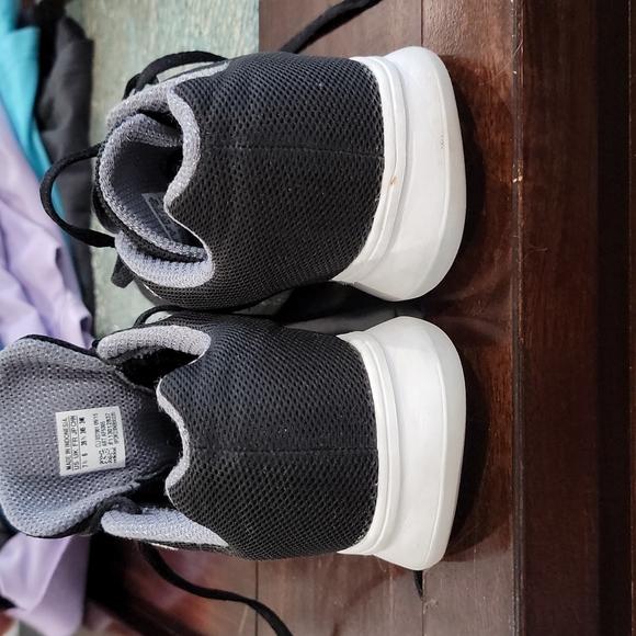 Adidas black running shoes - Picture 7 of 7